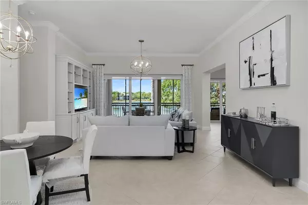 9255 Museo CIR W #202, Naples, FL 34114
