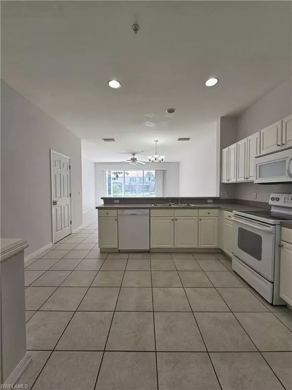 Naples, FL 34105,763 Hampton CIR #130