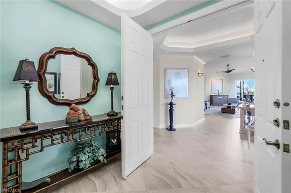 Marco Island, FL 34145,851 Collier CT #3