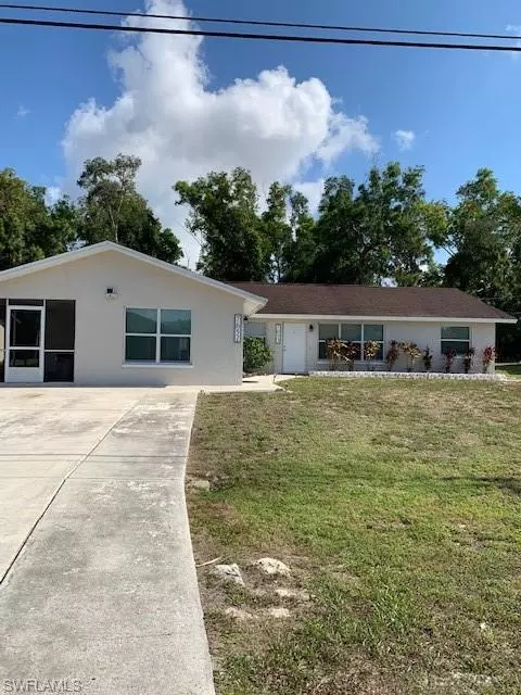 Fort Myers, FL 33967,7651 Winged Foot DR