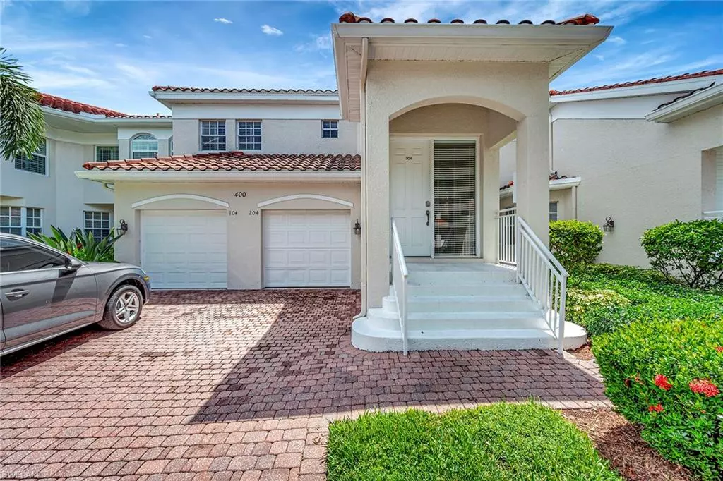 Naples, FL 34108,400 L'Ambiance CIR #204