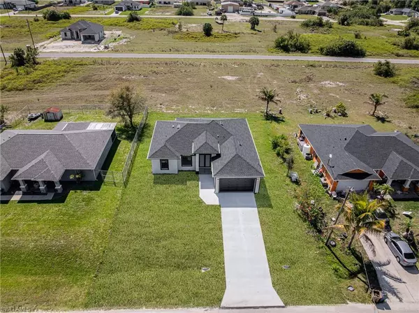 Lehigh Acres, FL 33974,468 Paddock ST