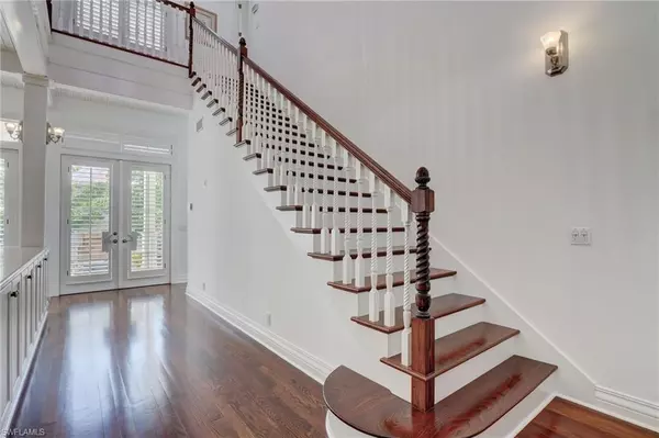 Naples, FL 34102,1551 Gulf Shore BLVD S