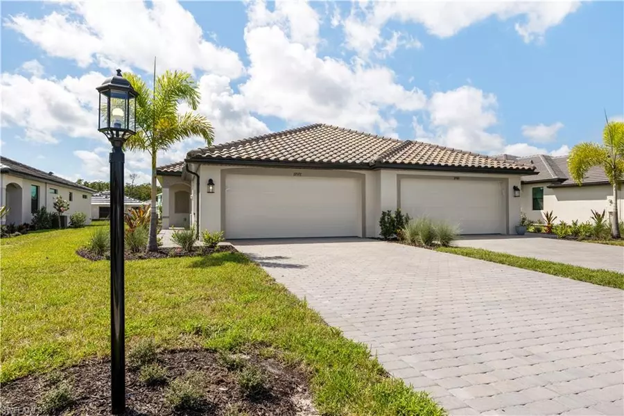 19597 Hinkley DR, Estero, FL 33928