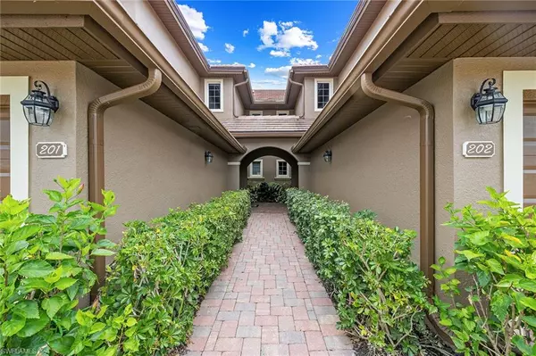 Naples, FL 34113,6669 Alden Woods CIR #7-201