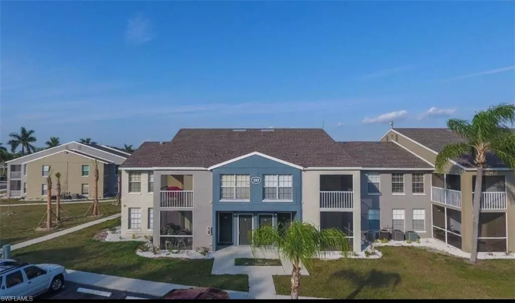 Naples, FL 34104,169 SANTA CLARA DR #11
