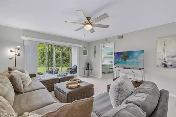 145 Robin Hood CIR #104, Naples, FL 34104