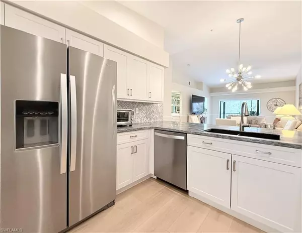 Naples, FL 34112,8360 Heritage Links CT #2123