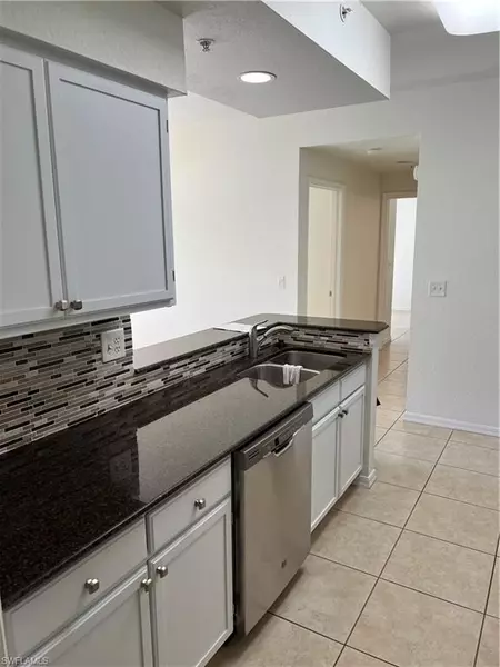 4690 Saint Croix LN #418, Naples, FL 34109