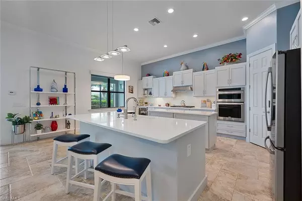 Naples, FL 34110,16226 Camden Lakes CIR