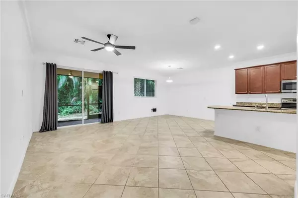 Estero, FL 33928,10171 Tin Maple DR #95