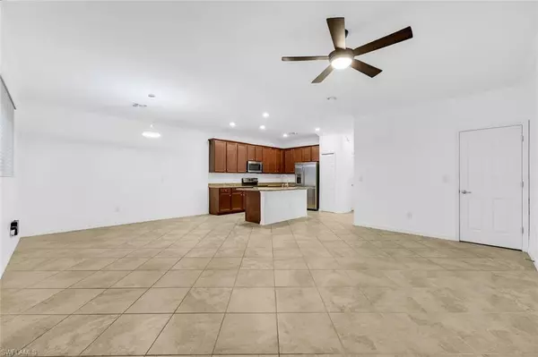 Estero, FL 33928,10171 Tin Maple DR #95