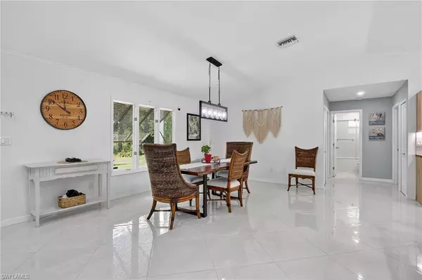 Naples, FL 34120,410 6th ST NE