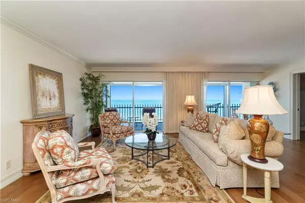 Naples, FL 34103,3399 Gulf Shore BLVD N #PH-South