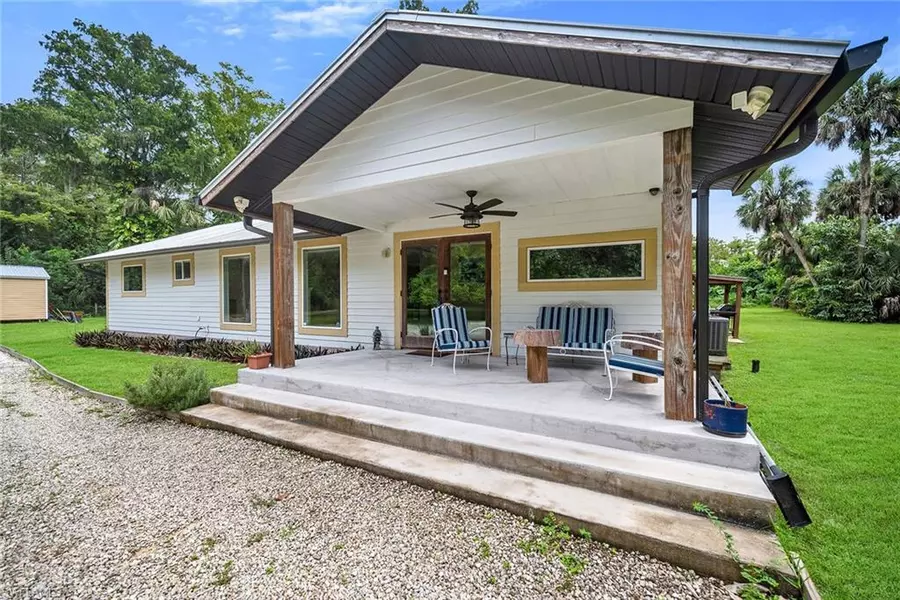 1821 Krape RD, Naples, FL 34120
