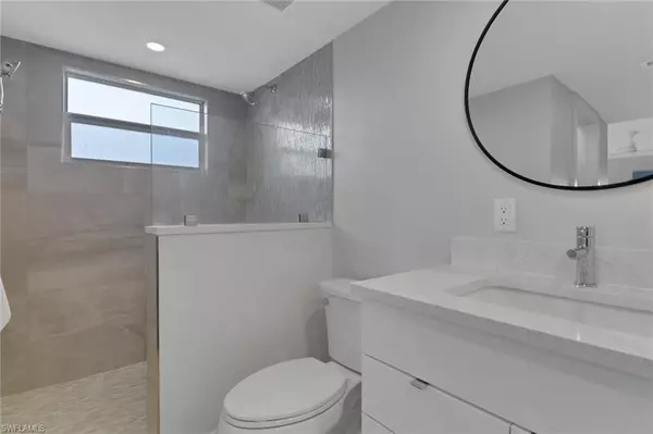 Naples, FL 34110,12945 Vanderbilt DR #509