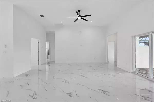 Naples, FL 34114,18716 ENSENADA DR
