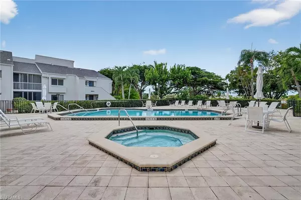 Naples, FL 34112,3138 Kings Lake BLVD #7547