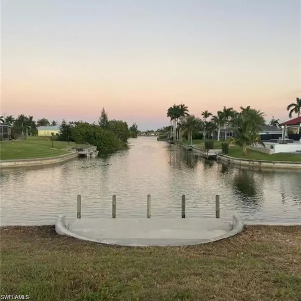 Cape Coral, FL 33990,1429 SE 4th PL