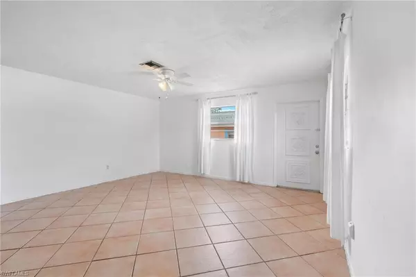 Bonita Springs, FL 34134,4231 Mariner LN