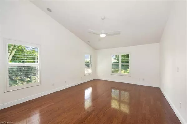 Naples, FL 34112,2252 Royal LN