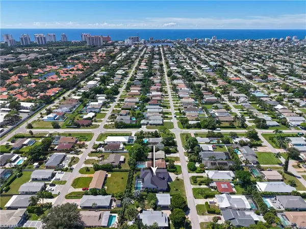 Naples, FL 34108,818 93rd AVE N