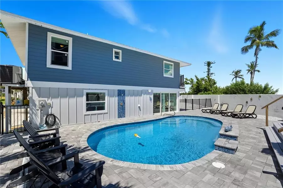 190 Bayview AVE, Fort Myers Beach, FL 33931