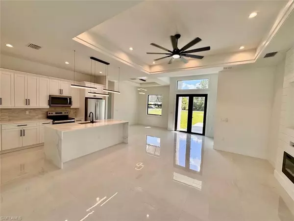 Naples, FL 34120,1353 EVERGLADES BLVD N