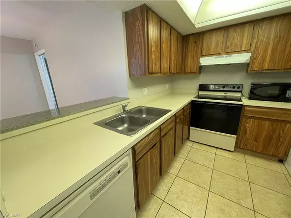 Naples, FL 34112,3615 Boca Ciega DR #307