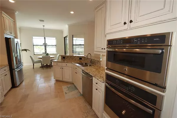 Bonita Springs, FL 34135,17151 Cherrywood CT