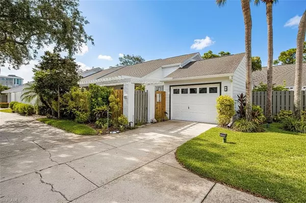 Naples, FL 34108,879 Meadowland DR #C