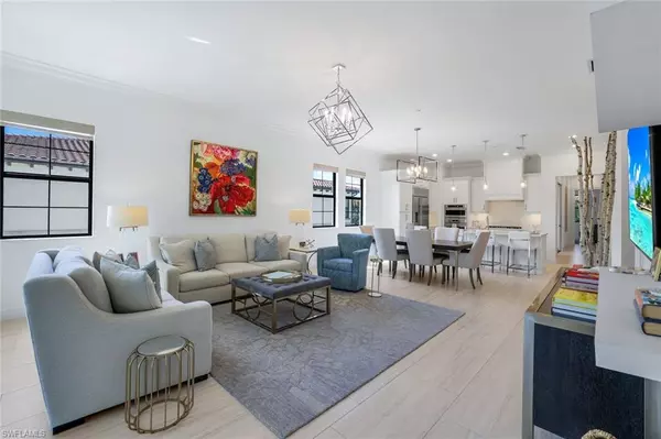 Naples, FL 34110,16374 VIANSA WAY #302