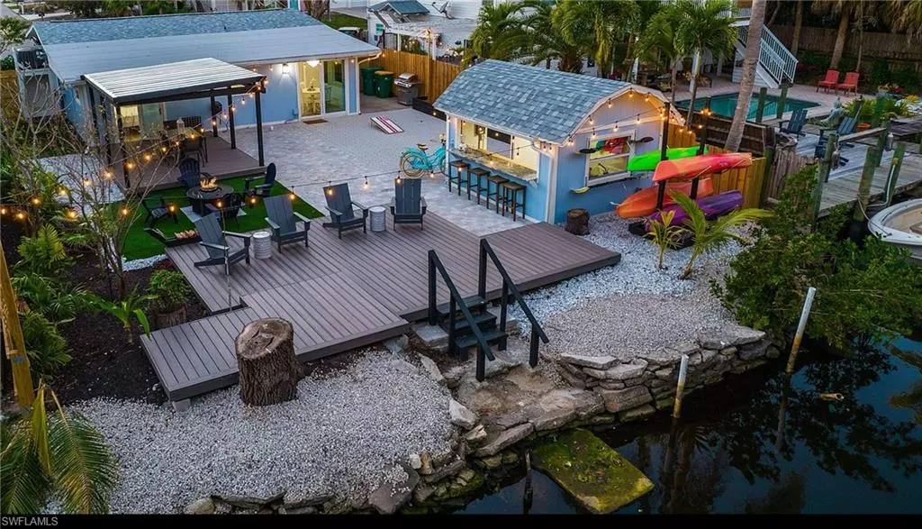 1308 Grand Canal DR, Naples, FL 34110