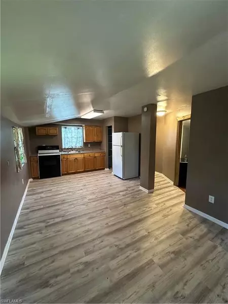 18301 Slater RD, North Fort Myers, FL 33917