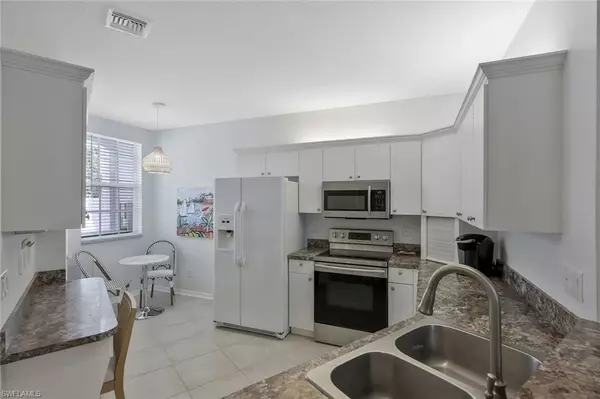 Naples, FL 34108,8380 Excalibur CIR #H3