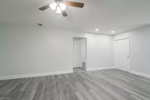 Naples, FL 34116,2151 42nd ST SW #48