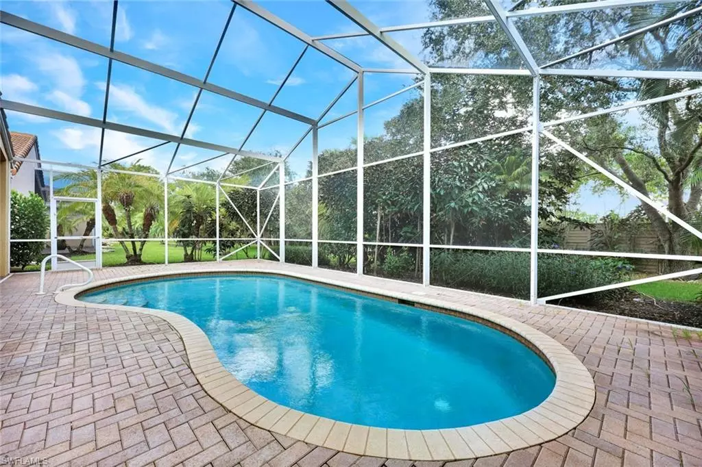 Naples, FL 34104,227 Glen Eagle CIR