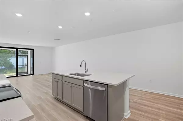 Bonita Springs, FL 34135,27883 Radiant CT
