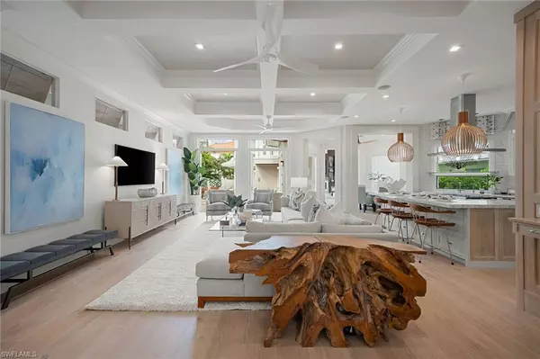 Naples, FL 34102,429 14th AVE S