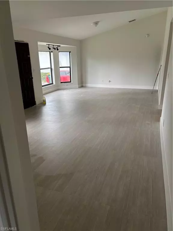 Naples, FL 34113,175 5th ST