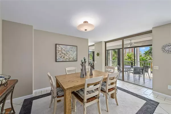 Naples, FL 34103,4401 Gulf Shore BLVD N #307