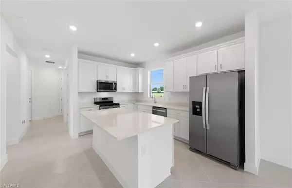 North Fort Myers, FL 33917,17830 Beautybush TER