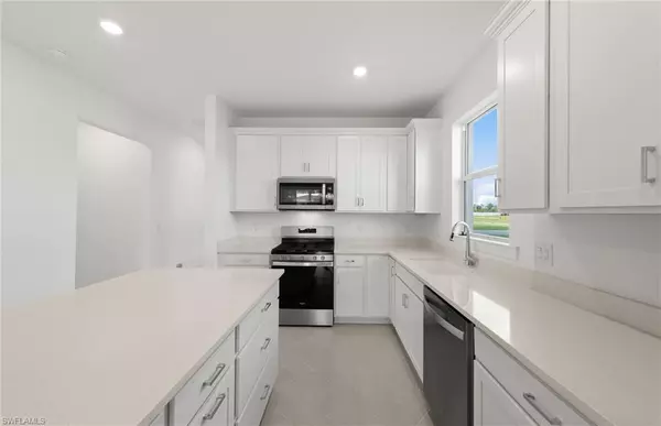 North Fort Myers, FL 33917,17830 Beautybush TER