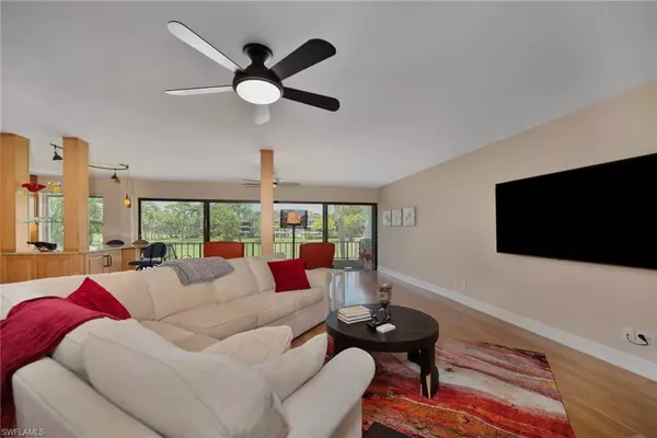 Naples, FL 34105,104 Clubhouse DR #271