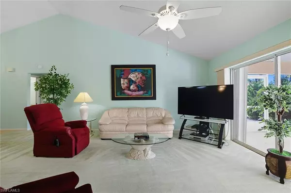 Naples, FL 34112,6074 Westbourgh DR