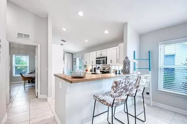 Naples, FL 34112,3516 Magenta CT #15