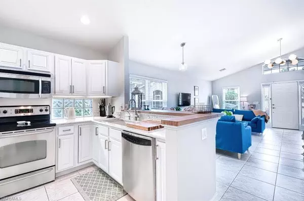 Naples, FL 34112,3516 Magenta CT #15