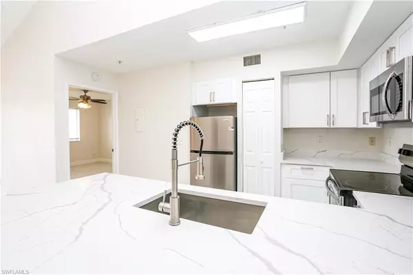 Naples, FL 34104,1265 Wildwood Lakes BLVD #3-306