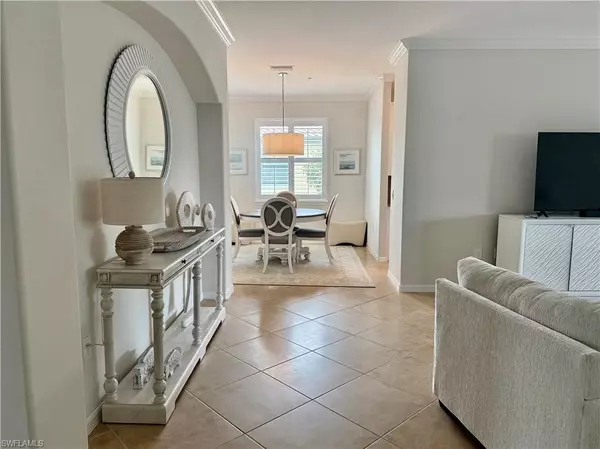 Naples, FL 34113,9498 Napoli LN #201