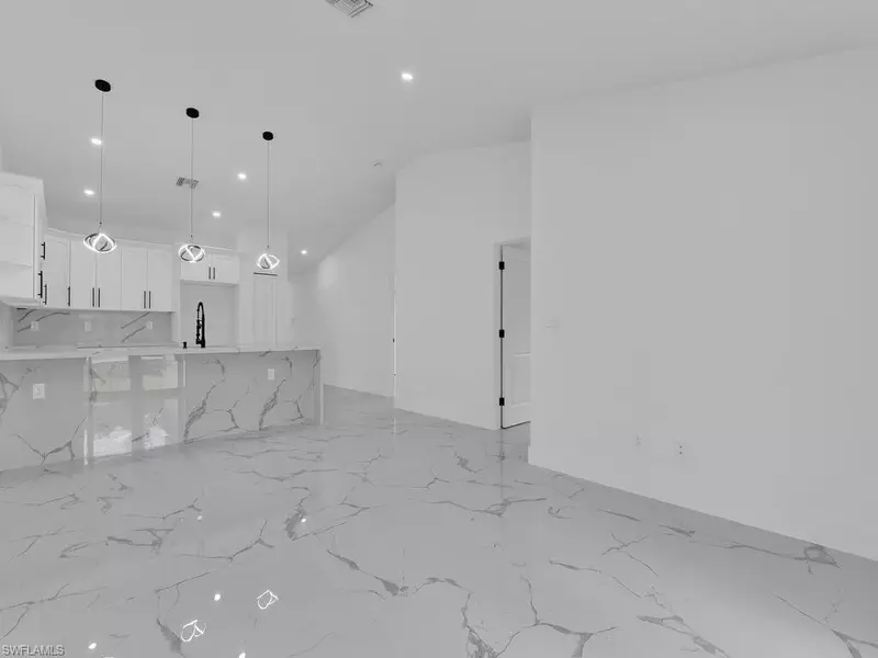 4921/4923 Leonard BLVD S, Lehigh Acres, FL 33973